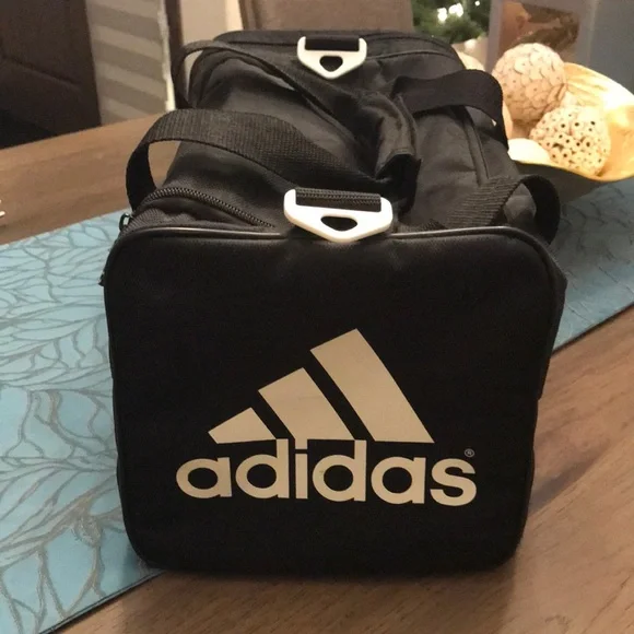 Vintage Adidas Black Duffel Bag - Picture 4 of 9